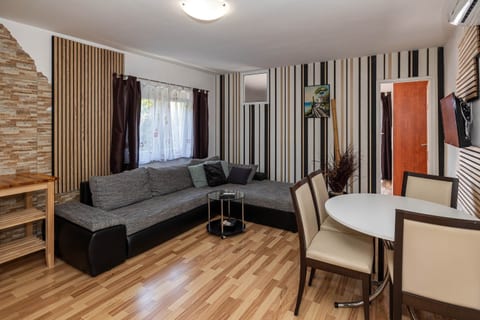 Apartments Novoselić - Unit 51059-61