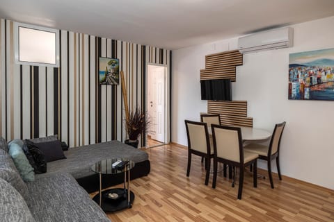 Apartments Novoselić - Unit 51059-61