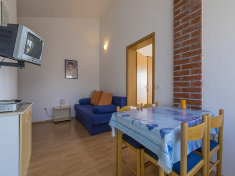 Apartments Maro - Unit 51077-61