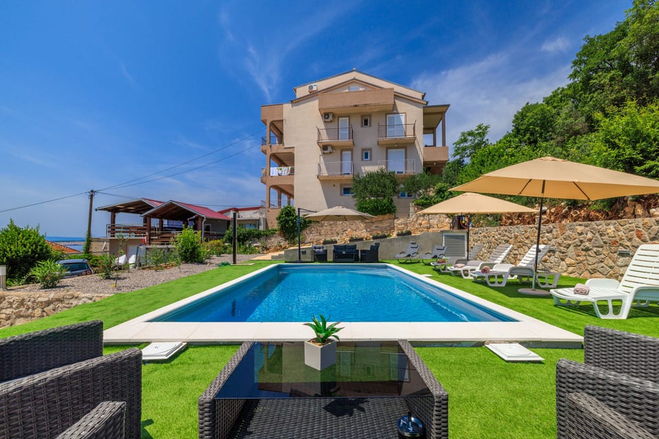 Apartments San - Unit 51100-61