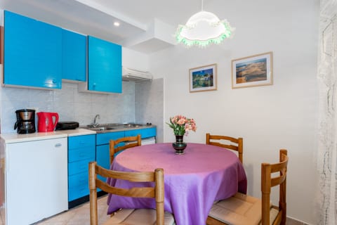 Apartments Mandica - Unit 51301-61