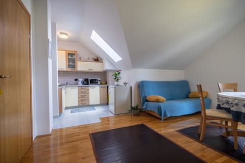 Apartments and Room Robert - Unit 51467-61