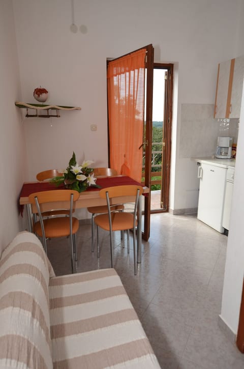Apartments Josip - Unit 51713-61