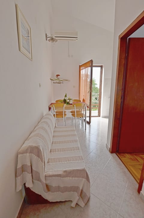 Apartments Josip - Unit 51713-61