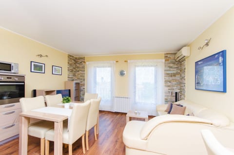 Apartment Ecio - Unit 51727-61