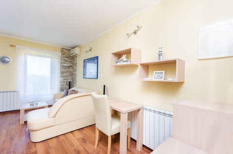 Apartment Ecio - Unit 51727-61