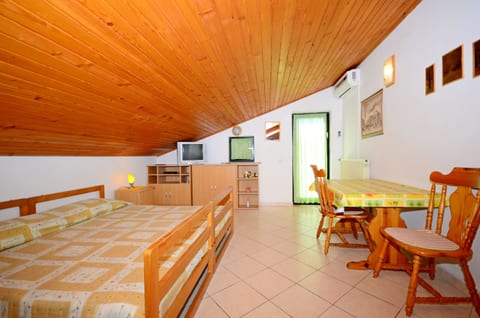 Apartments Ljiljana - Unit 51771-61