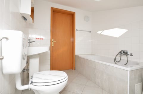 Apartments Ljiljana - Unit 51772-61