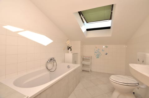 Apartments Ljiljana - Unit 51772-61