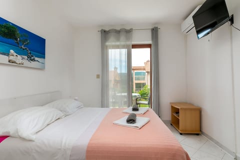 Apartments Josip - Unit 51787-61