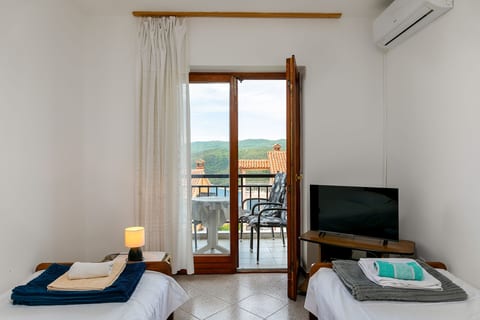Apartments Josip - Unit 51790-61