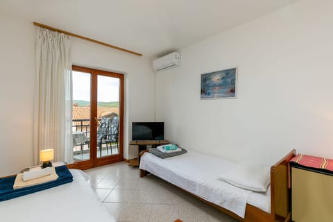Apartments Josip - Unit 51790-61