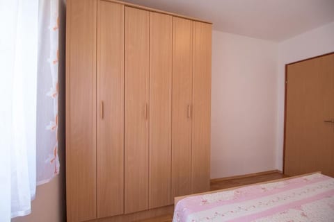 Apartments Nusret - Unit 52419-61