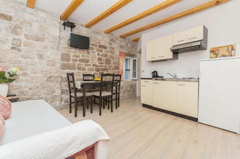 Apartment and Room Ivica - Unit 55015-61
