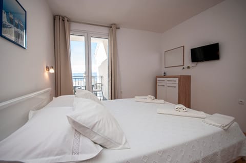 Apartments and Rooms Nikola - Unit 56086-61