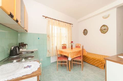 Apartments Barbara - Unit 56152-61
