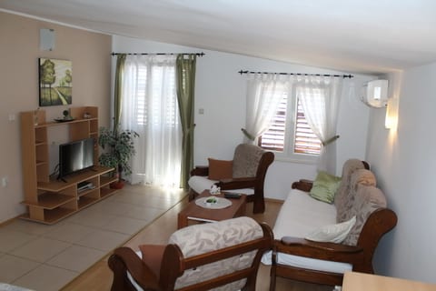 Apartments Madlena - Unit 56381-15