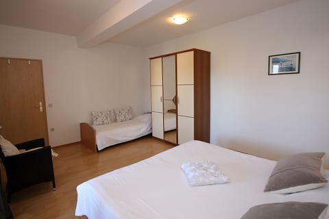 Apartments Mara - Unit 150705-15