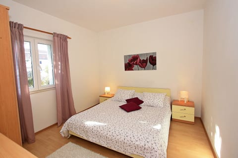 Apartments Mara - Unit 150707-15