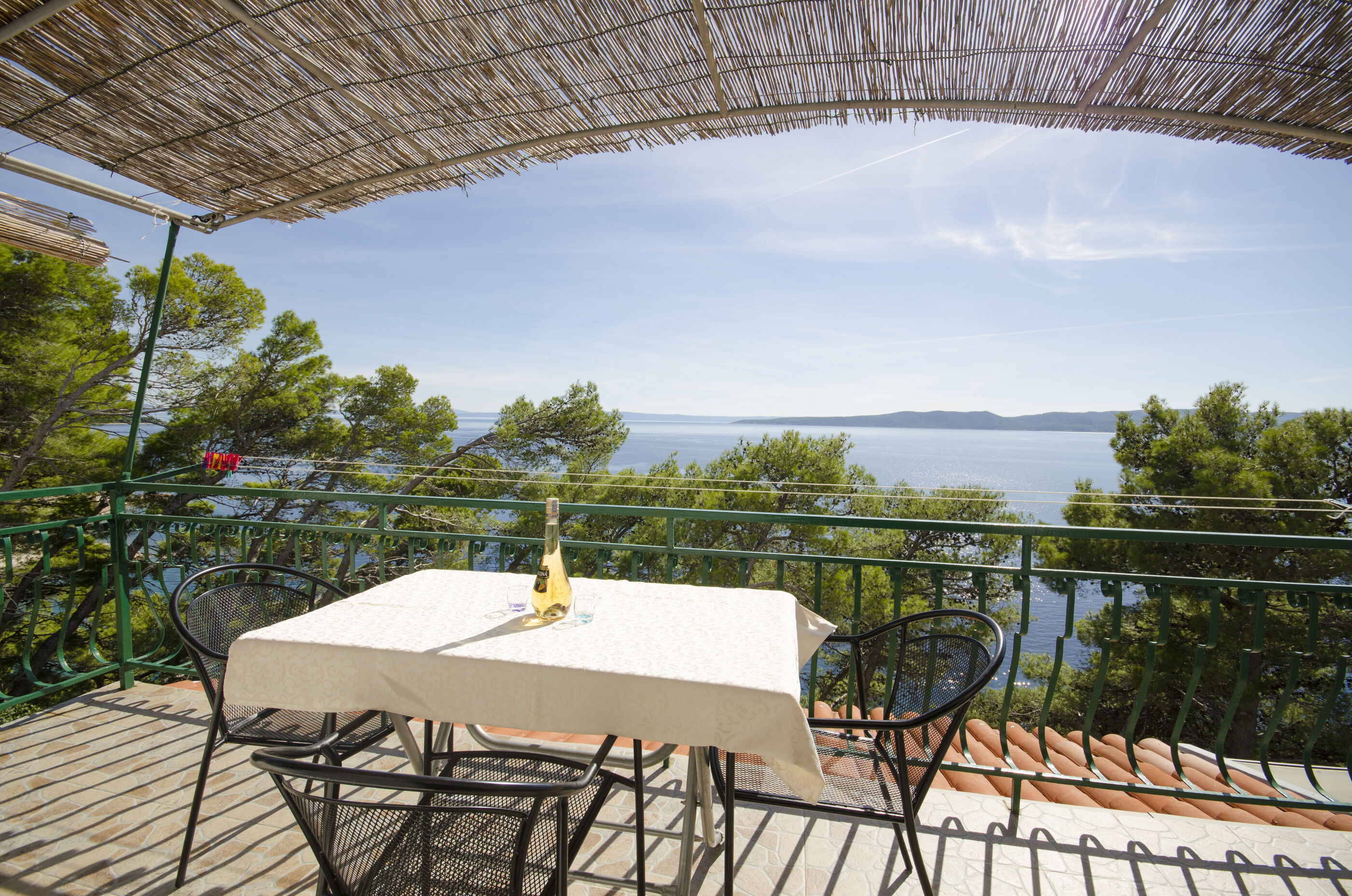Apartments Mira Beachfront Bliss - Unit 151011-15