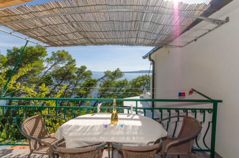 Apartments Mira Beachfront Bliss - Unit 151012-15