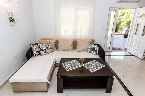 Apartments and Rooms Gordana - Unit 151055-15