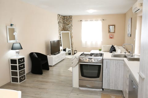 Apartment Tina - Unit 151350-15