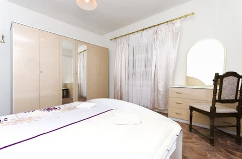 Apartments Smilja - Unit 151500-15