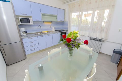 Apartments Maslina - Unit 128504-5