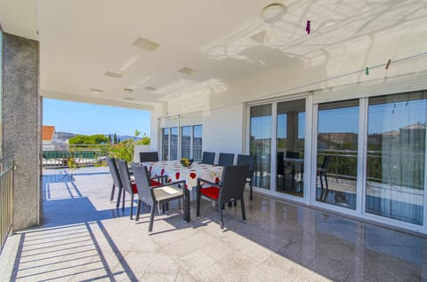 Apartments Maslina - Unit 128504-5