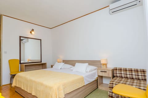 Apartments and Rooms Darinka - Unit 129391-5