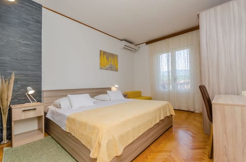 Apartments and Rooms Darinka - Unit 151243-15