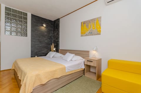 Apartments and Rooms Darinka - Unit 151243-15