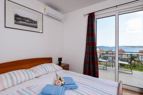 Apartments Lulak - Unit 208534-5
