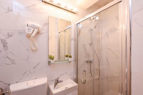 Apartments Lulak - Unit 208534-5