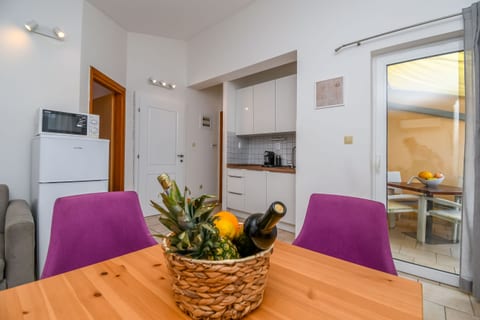 Apartments Tina - Unit 151517-15
