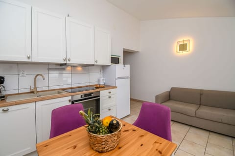 Apartments Tina - Unit 151518-15