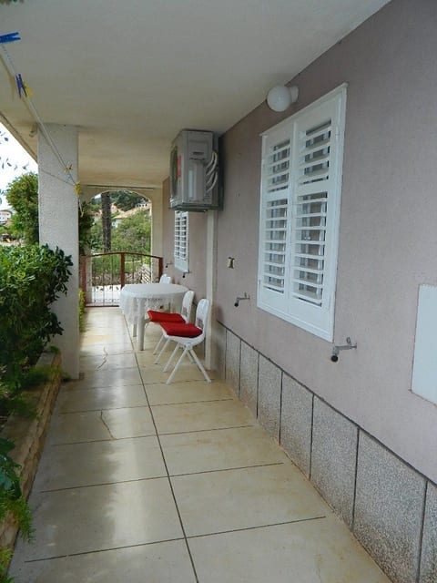 Apartment and Room Darinka - Unit 155664-5