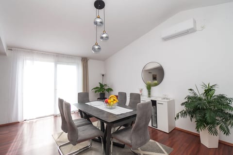 Apartments Živana - Unit 176430-5