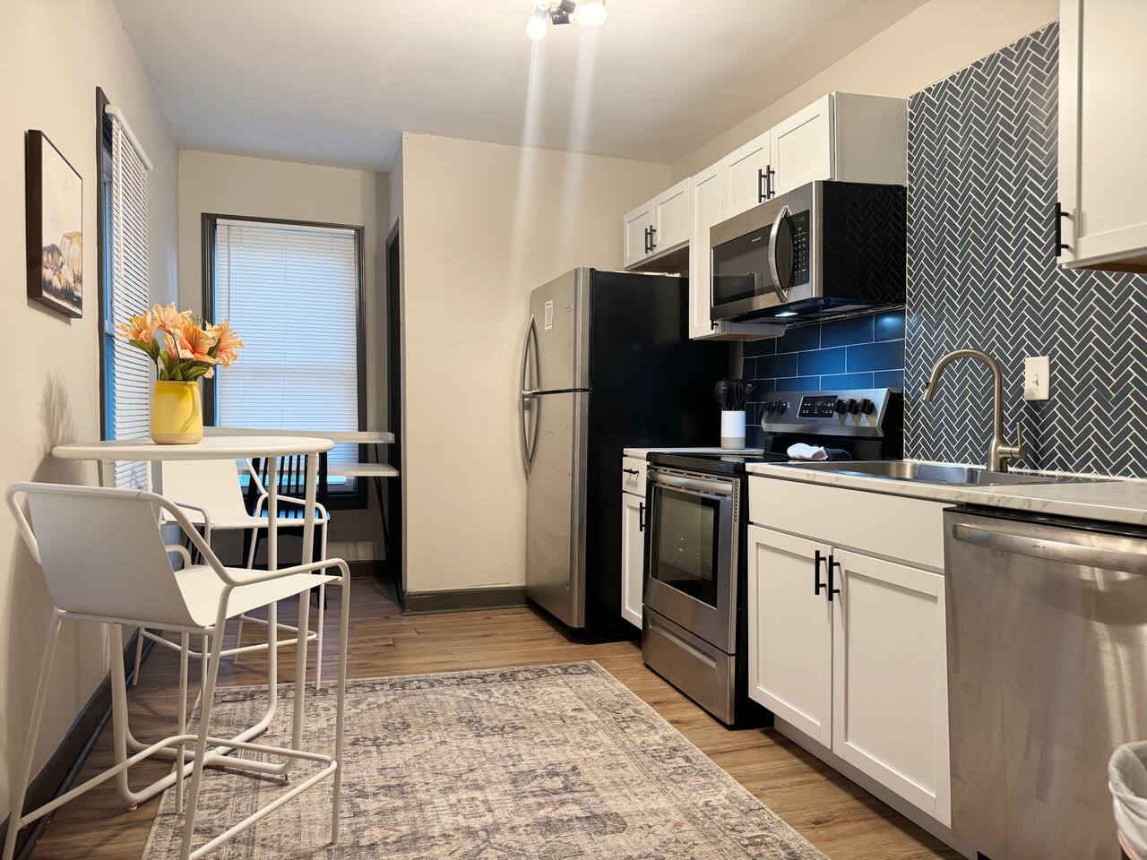 Suite Home Indiana #4 |QUEEN Cozy Studio Apartment