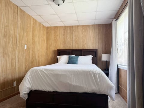 Princeton Place | QUEEN 2BD/1BA Apt