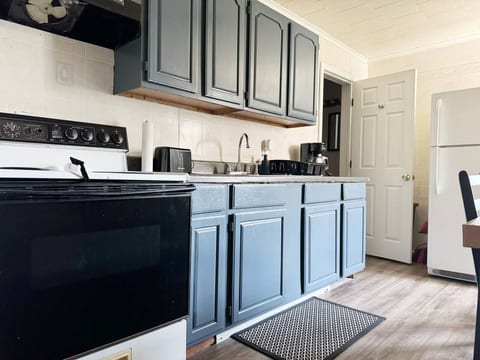 Princeton Place | QUEEN 2BD/1BA Apt