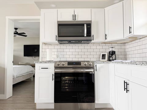 RiverStone E | KING 1BD/1BA Apt in Newburgh