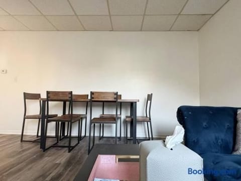 Princeton Suite 6 | KING 2BR/2BA