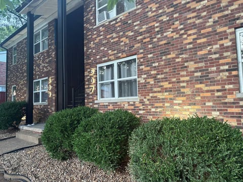 Cypress Suites 7A | KING 2BD/1BA Apt in Newburgh