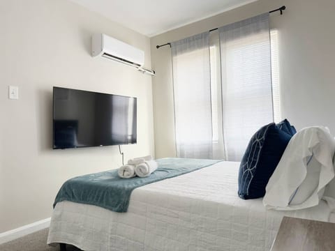 Riverside A3 | QUEEN 1BD/1BA Apt near River