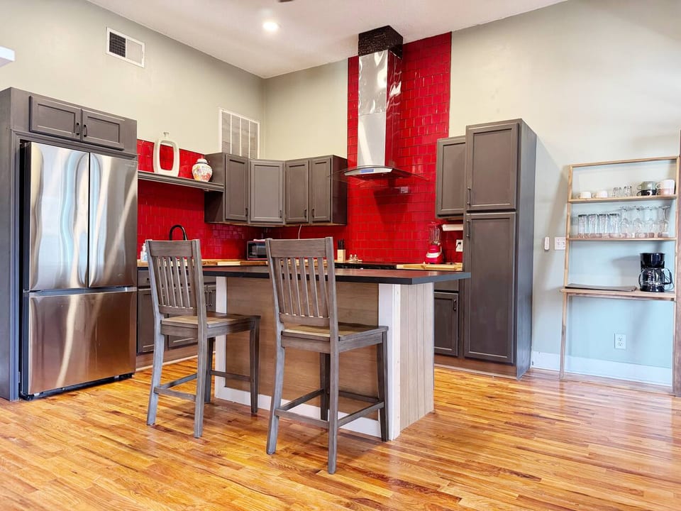 Haynie's Home | 2BD/1BA Stylish Apt in Home - Evansville