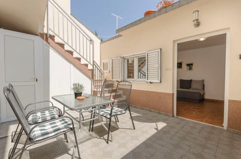 Apartments Holiday near beach - Unit 206377-16