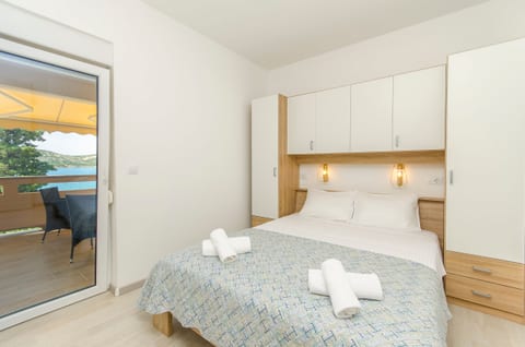 Apartments A-Z - Unit 181246-5