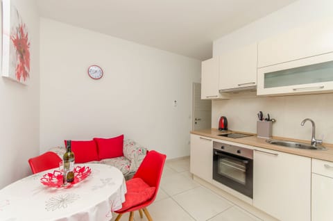 Apartments A-Z - Unit 181248-5